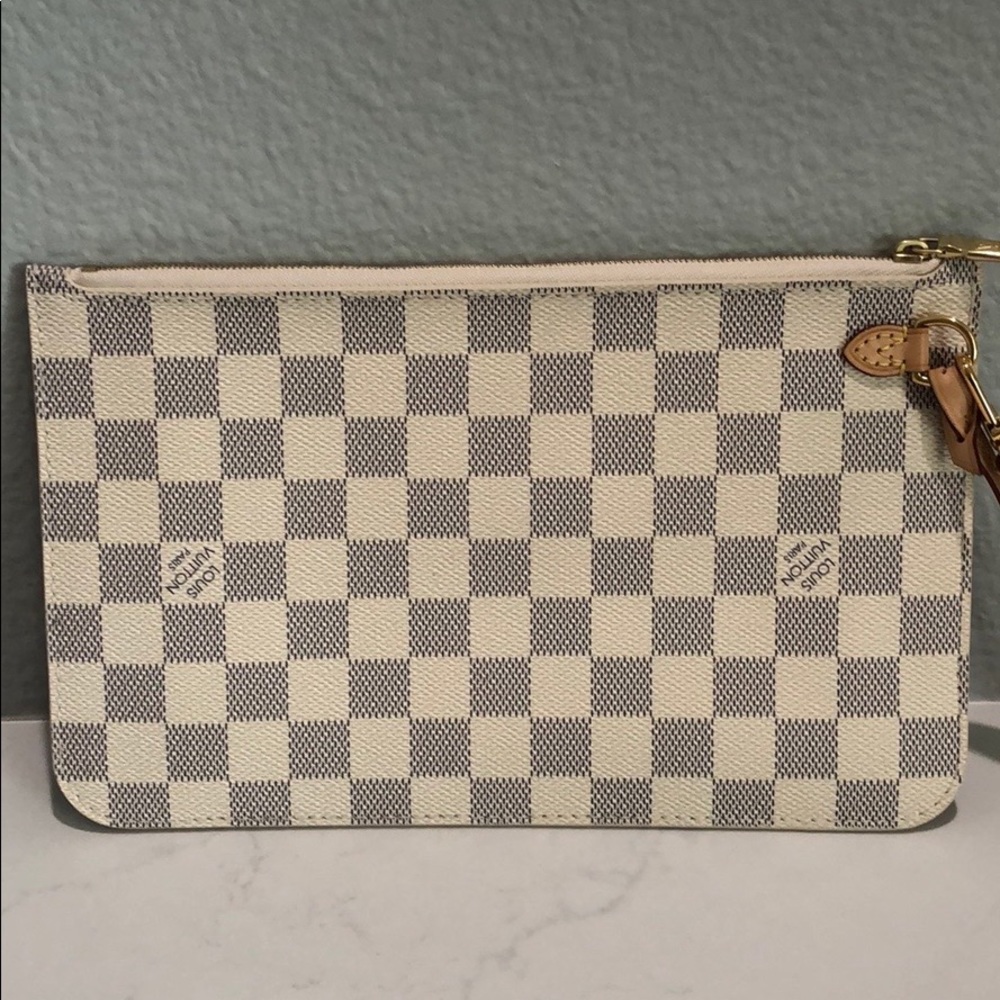 Louis Vuitton DamierAzur Neverfull Wristlet Clutch